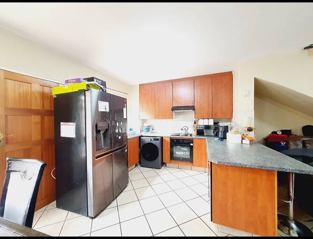 2 BEDROOM TOWNHOUSE FOR SALE IN HALFWAY GARDENS